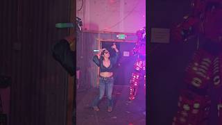 LED ROBOTS SHOW #DukeBOTS #palahoraloka #ElRojito #robot #fyp #viral #shorts #dancingrobot #dance