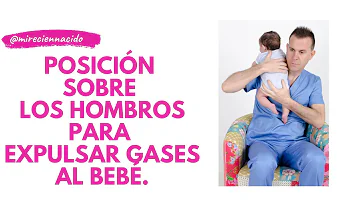 ¿Cómo se coge a un bebé con cólicos?