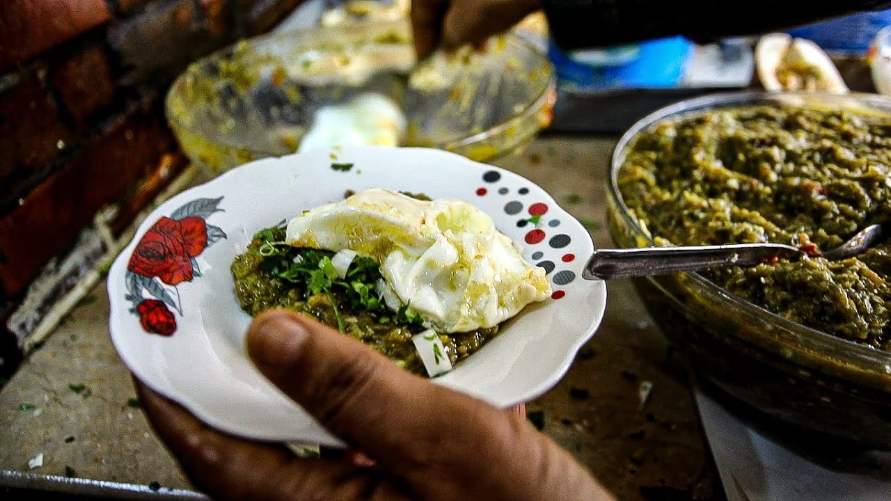 جولة أكل الشوارع في القيروان.. كفتاجي خيري ومقروض العمراني - Street Food in  Kairouan/ Tunisia 🇹🇳