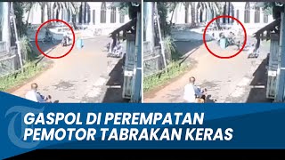 MOMENTS OF High-Impact Collision Between Two Motorcyclists at an Intersection screenshot 4