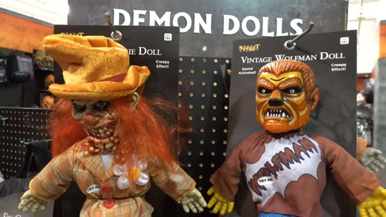 What's Inside? Spirit Halloween Store in San Marcos Texas!