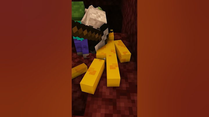 Minecraft when a Skeleton shoots a Zombie #shorts