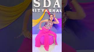 Fakeeran | Mouni Roy | Dance | Zahrah Khan #shorts #fakeeran #trending #dance #ytshorts