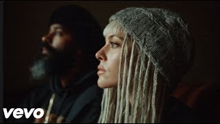 Sia Ft. Damian Marley - Your Love Is My Drug New Resimi