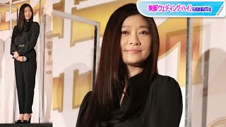 篠原涼子、黒のオールインワンで大人の魅力　ウエストマークでメリハリ度アップ