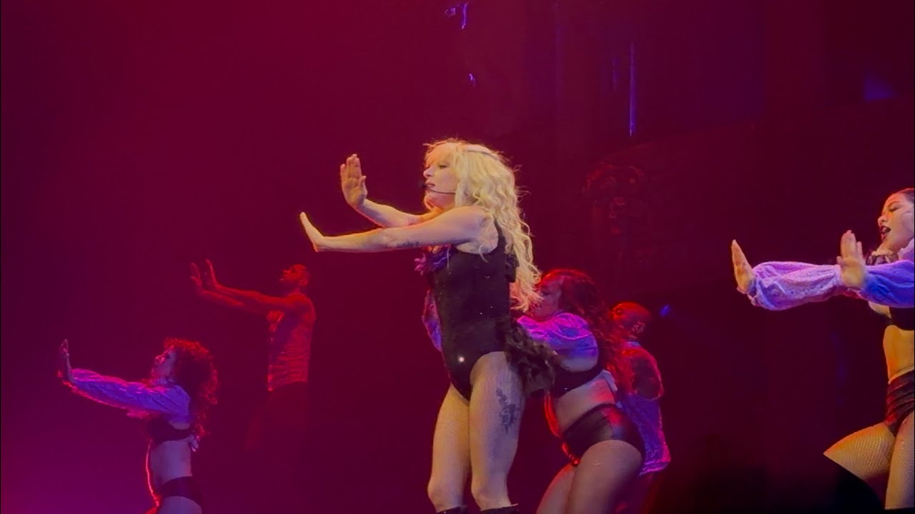 Lady Gaga - Killah/Zombieboy/The Dead Dance/LoveDrug/Applause/Just Dance (Live AFAS Arena, Antwerp)