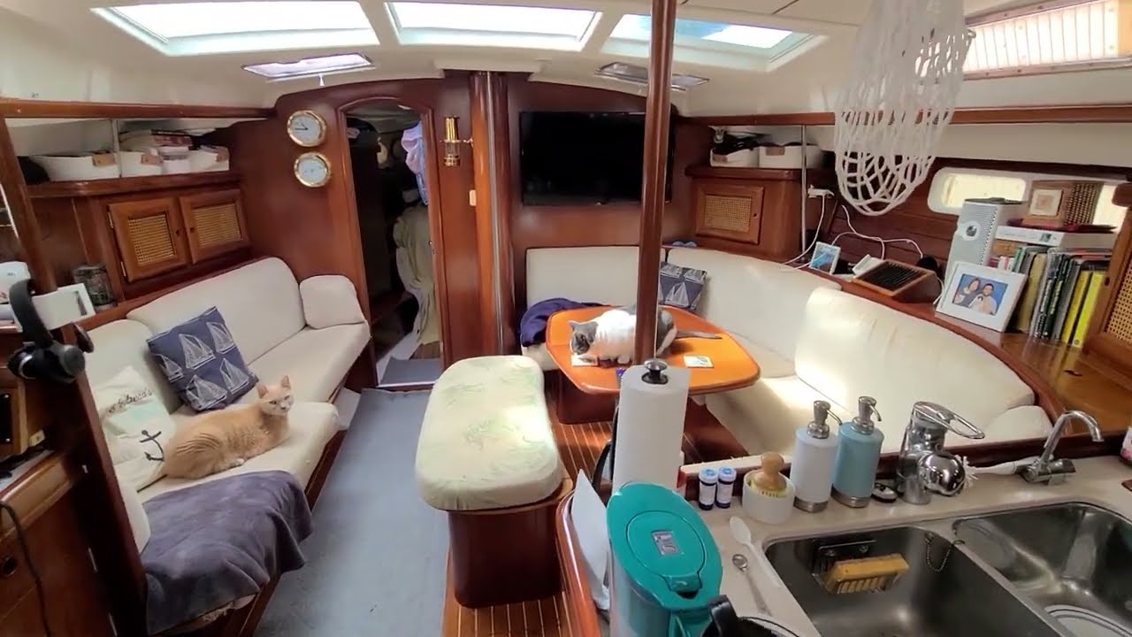 Boat Tour of Mystic Hearts