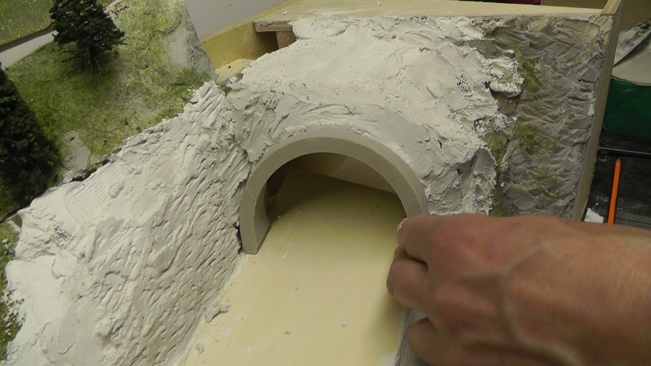 Part 1 Modelleisenbahn H0 Landschaft Felsen Straße Tunnel gestalten model railroad street landscape