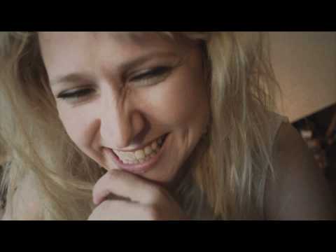 Heli Kajo - Jos mä kuolen nuorena (virallinen musiikkivideo)
