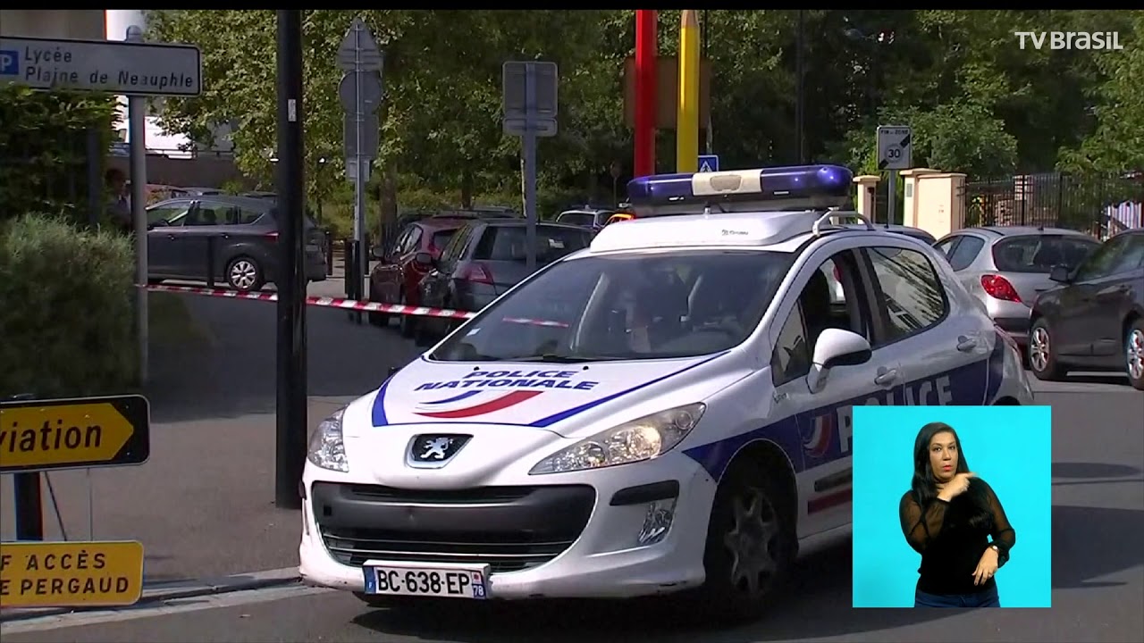 Ataque a faca em Paris deixa duas pessoas mortas e uma ferida