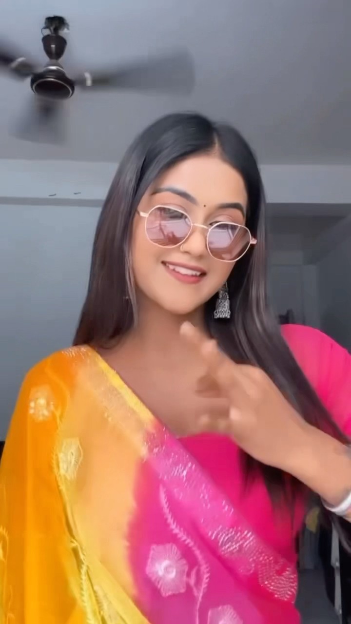 Dhak Dhak Karela Jiyarva #goldiyadav #diyamukherjee | धक धक करेला जियरवा #bhojpuri