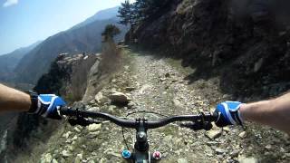 Extreme Urban Downhill Mountainbike Ride