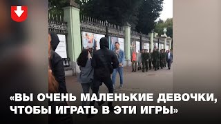 Возле БНТУ люди в масках задержали девушку, собиравшую подписи