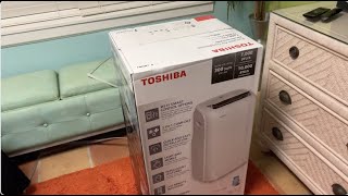 Unboxing the Toshiba portable 10000 btu Air conditioner