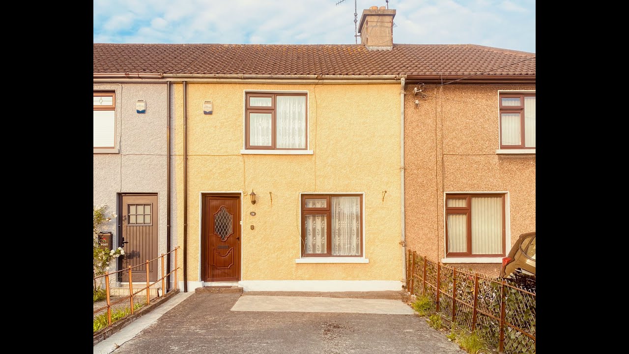 ONE TO WATCH! CHARMING 3 BED TERRACED HOME w/ GARAGE 54 McSwiney