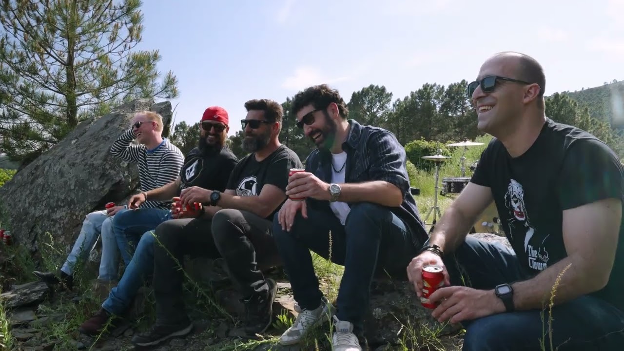 CALL ME PENGUIN - SIÉNTELO (Vídeo Oficial)