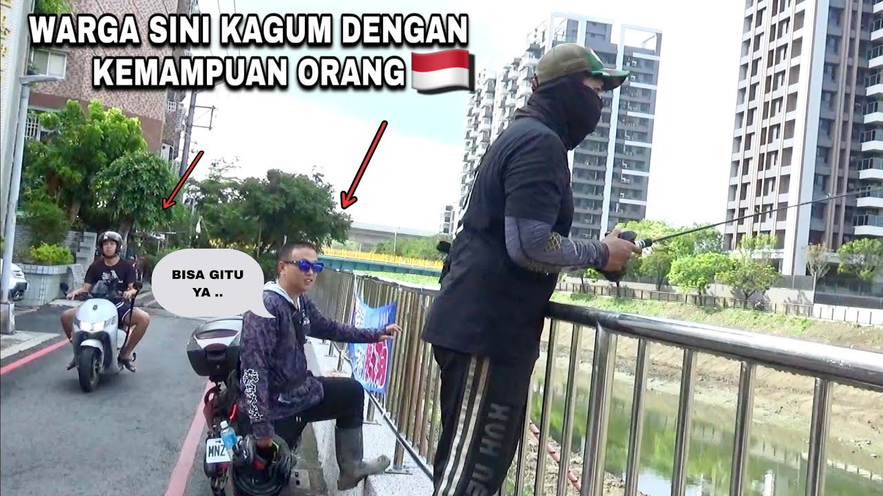 Terpesona..! Warga sini melihat kemampuan orang indonesia