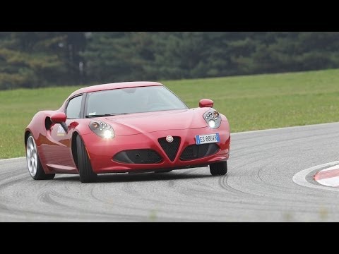 alfa-romeo-4c---test-by-drive-magazine-&-0-200-km/h-acceleration-(eng-subs)