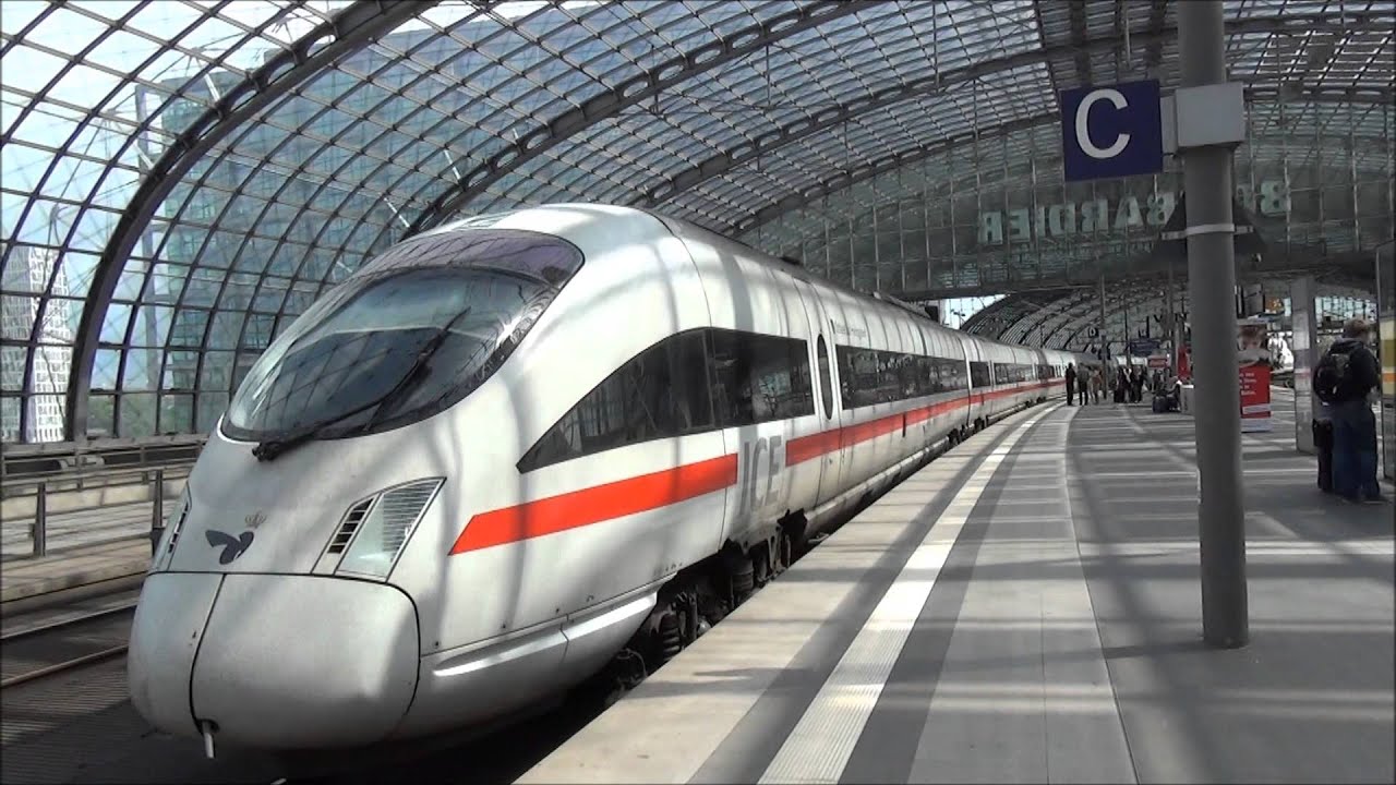 Zugverkehr in Berlin Hbf [HD] YouTube