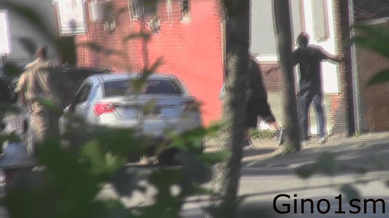 Man Pulls Out Knife During Argument YouTube