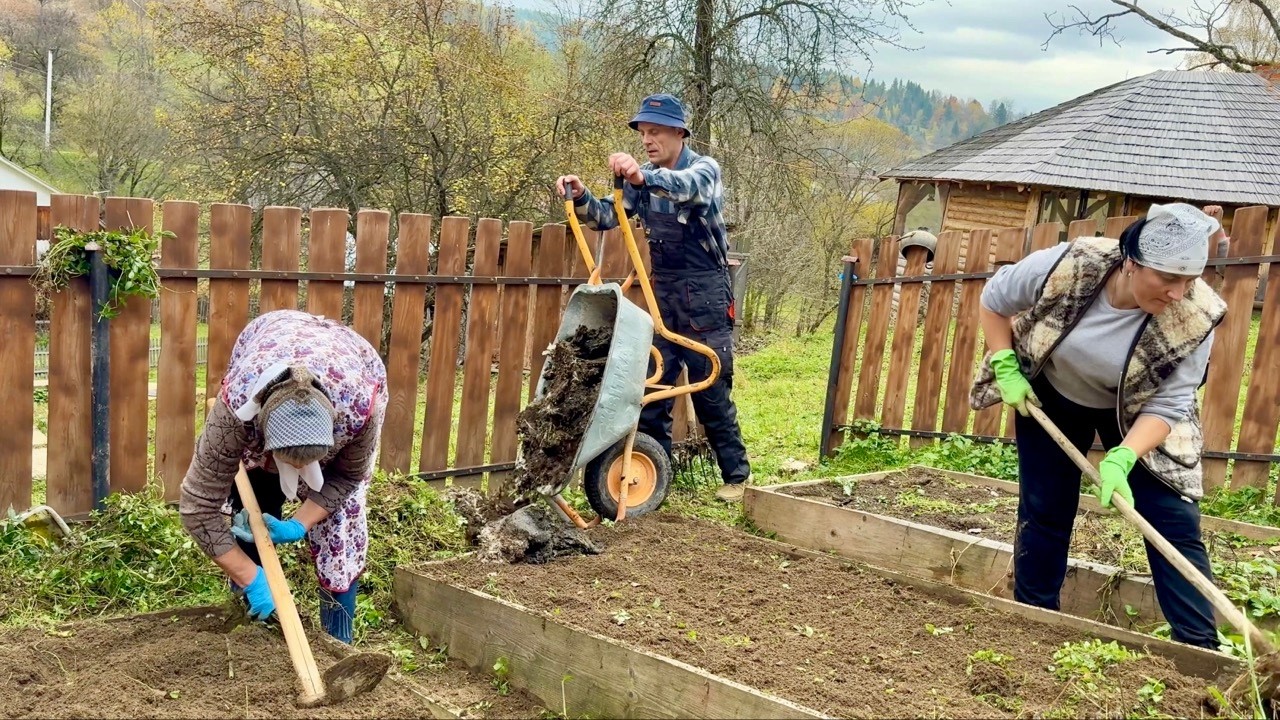 Peaceful life among the silence of the autumn Carpathian mountains