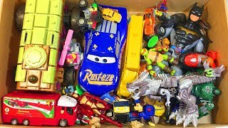 Игрушки Большая Коробка Тачки Машинки Молния Маквин Трансформеры Бэтмен Хот Вилс Игрушки Большая Коробка Тачки Машинки Молния Маквин Трансформеры Бэтмен Хот Вилс