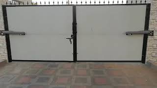 Optimo2 life swing gate