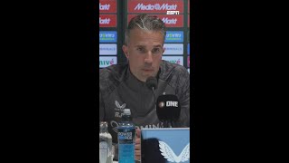 Robin VAN PERSIE baigia sezoną, Jakub MODER