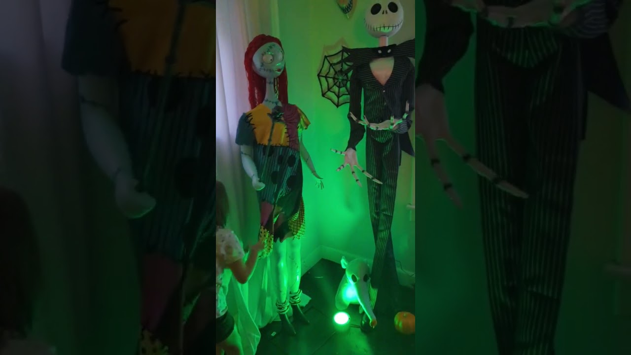 Animatronic Sally and Jack Skellington Home Depot 2022 Halloween