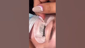How to Remove Lash Extensions Quickly | Credit: Unknown Lash Artist