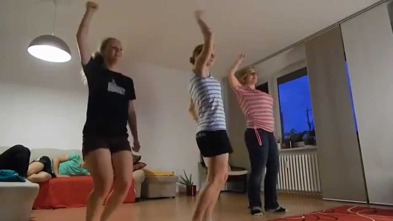 Just Dance 2014 - Katy Perry - I Kissed A Girl (ON STAGE)