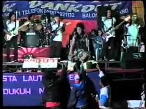 Sera - Satu Pondok Dua Cinta. Evi Puspitasari