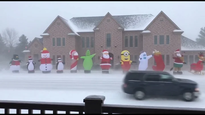 The calm before the storm 4 #christmas #decoration #santa #fypシ #sora #fyp #dance #grinch #minions 