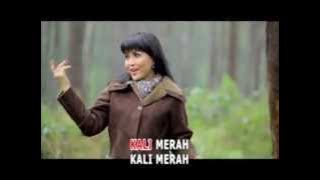 Ratna Listy - Kali Merah Athena