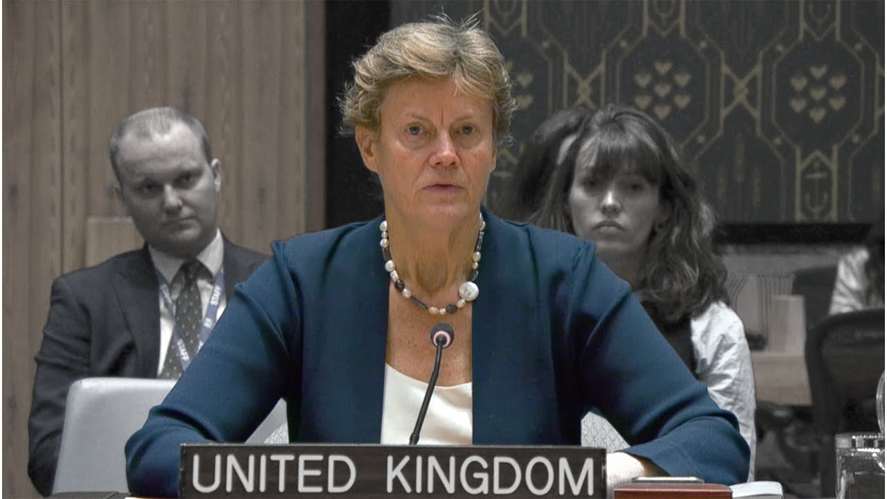 🇬🇧 Barbara Woodward