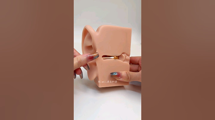 Are you doing it the right way? 😜 #earwaxcleaning #satisfying #asmr #fyp #foryou #relax #viral