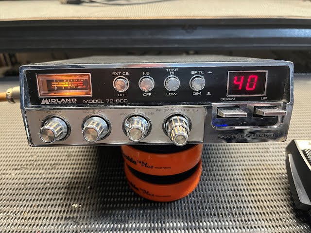 Midland CB Radio Model 79-900 - YouTube