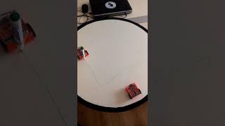 Robot Edison draws a squere after receiving a message.