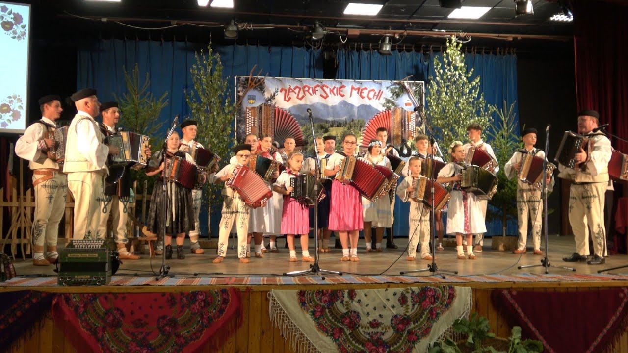 Zázrifskie Mechi 2025 Zázrivá - Úvod, Nad Zázrivou hájiček