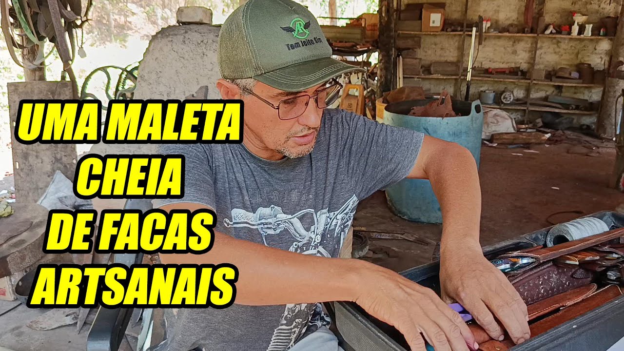 Uma Maleta Cheia de facas artesanais