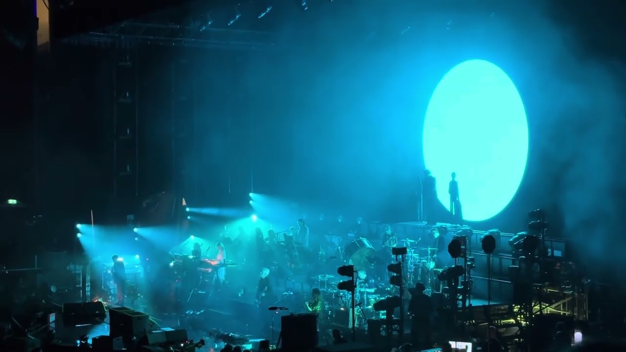 Pulp - Spike Island (Opening Song / Intro) - The 02, London - 13-06-2025