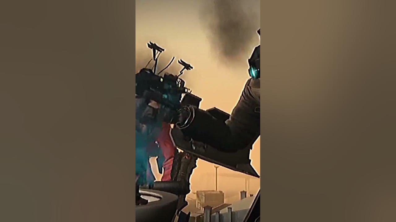 камерамен титан😭 - YouTube
