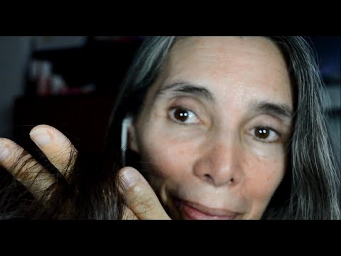 ASMR TE CEPILLO Y CORTE DE CABELLO