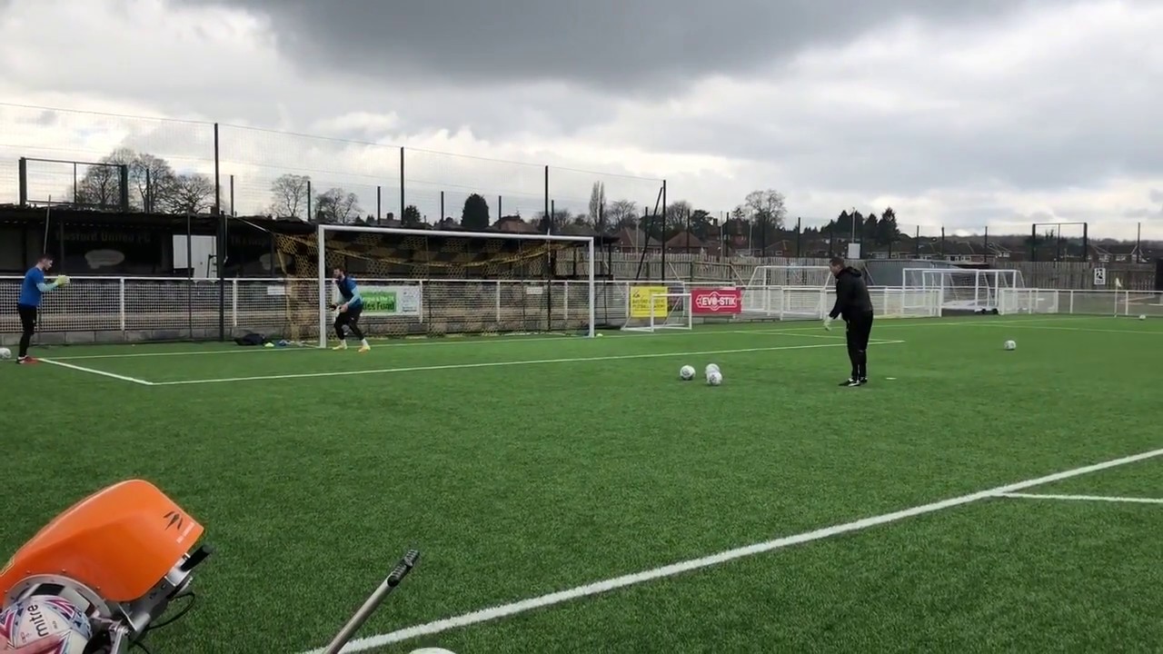 goalkeeper ball launcher