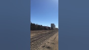 Front engines of BNSF intermodal
