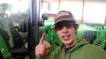 Jak velký je John Deere 6430 Premium?