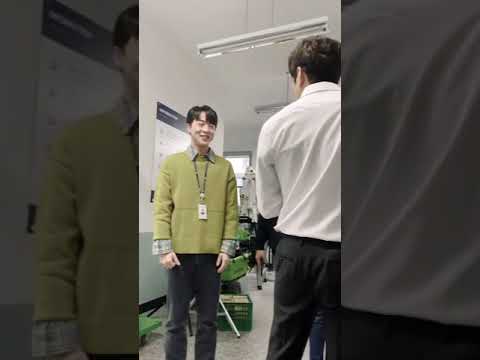 신화 데뷔일 일주일후 태어난 배인혁 배우 thumbnail