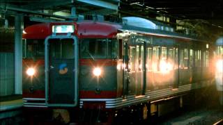 間もなく見納め夕方のJR長野駅しなの鉄道115系6連。(おまけのE127系)
