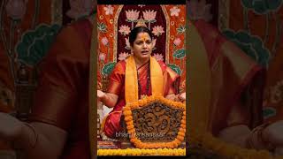 इसी कारण लक्ष्मी जी घर छोर के चली जाती है| #sanskar #pravacha #satsang #trendingshorts