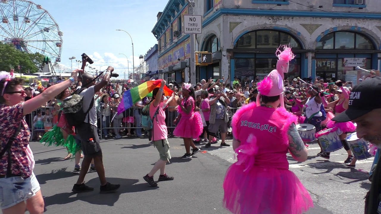 Mermaid Parade~2019~Coney Island~Fogo Azul Having Fun In the Sun~NYCParadelife - YouTube